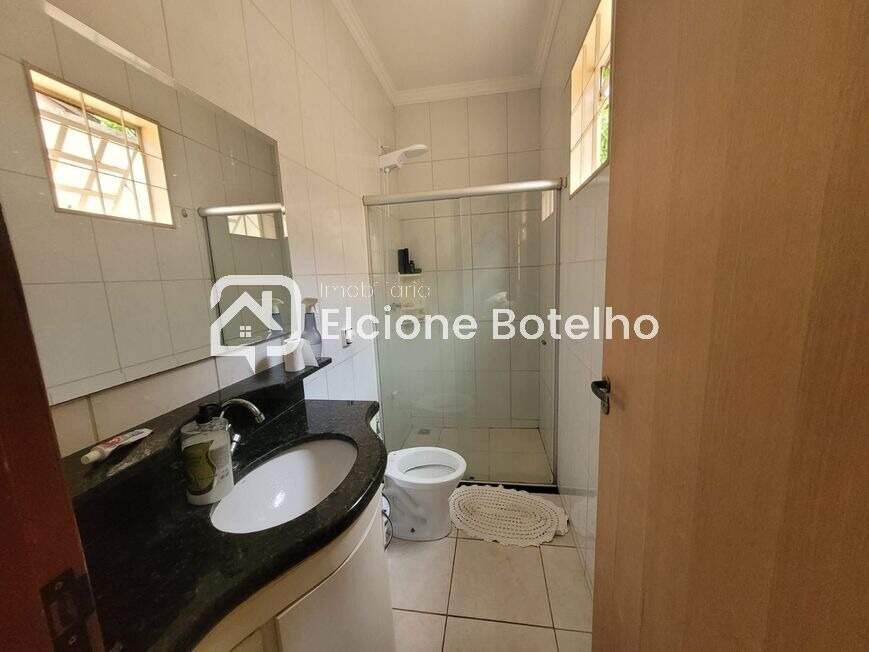 Casa à venda no SEGISMUNDO PEREIRA: 