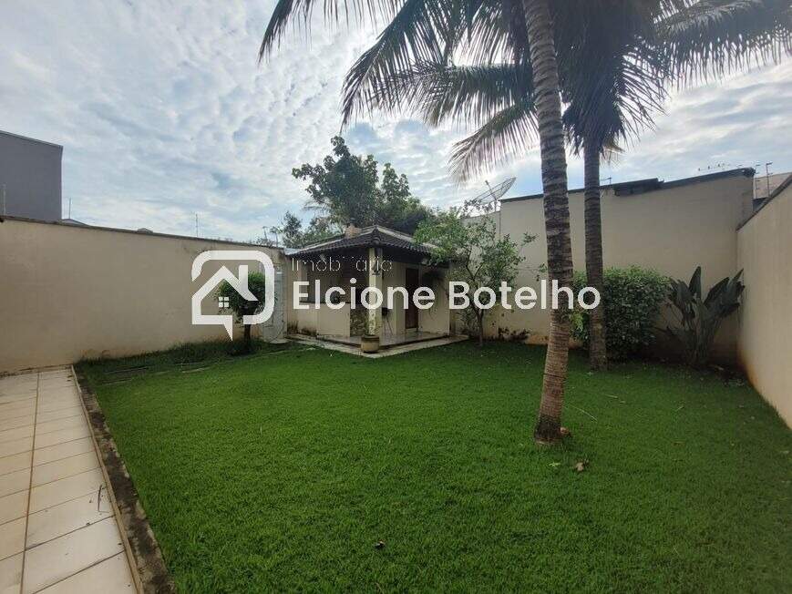 Casa à venda no SEGISMUNDO PEREIRA: 