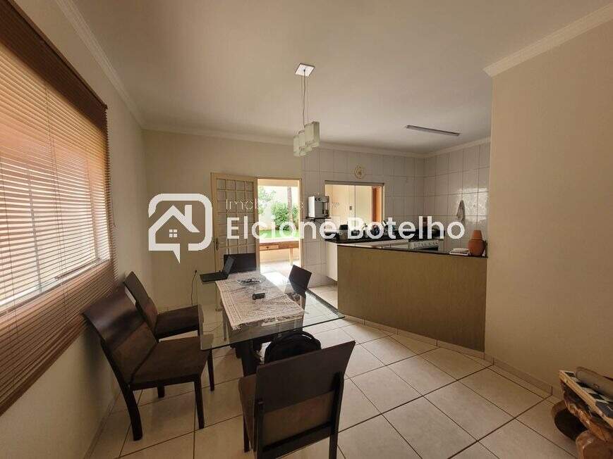 Casa à venda no SEGISMUNDO PEREIRA: 