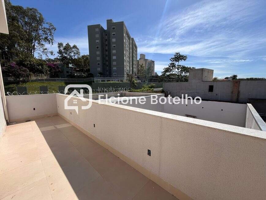 Sobrado à venda no VIGILATO PEREIRA: 