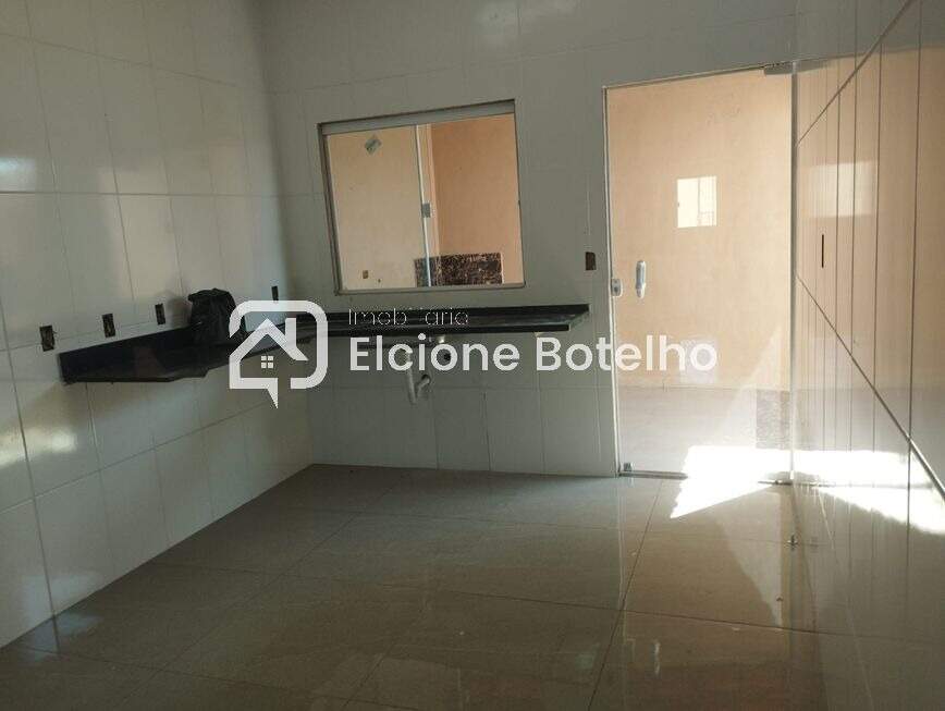 Casa à venda no LOTEAMENTO MONTE HEBRON: 