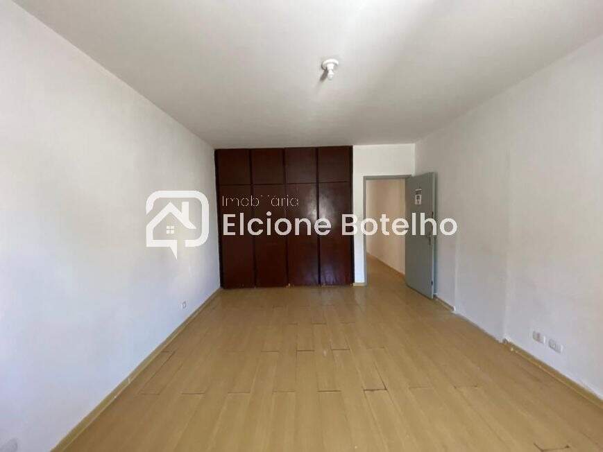 Casa Comercial à venda no Centro: 