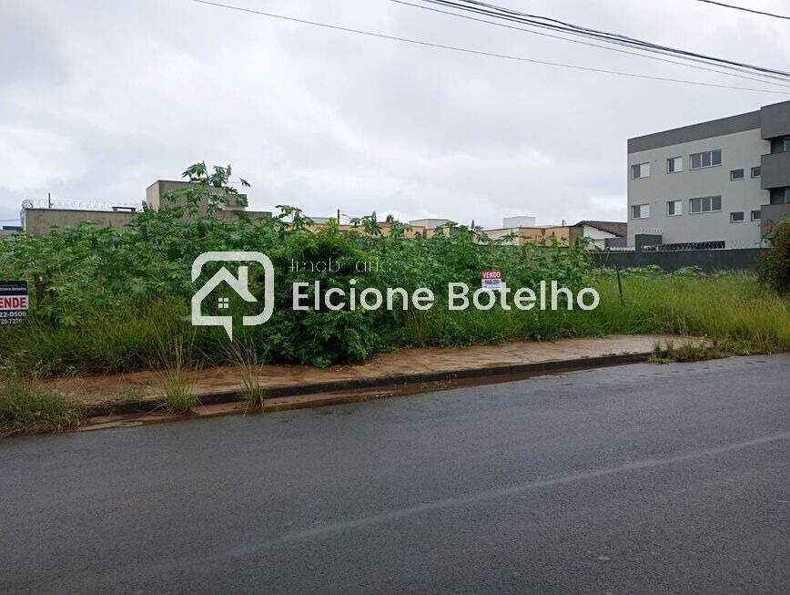 Terreno à venda no NOVO MUNDO: 