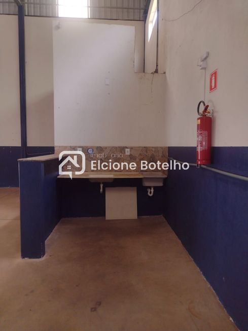 Galpão para aluguel no SEGISMUNDO PEREIRA: 