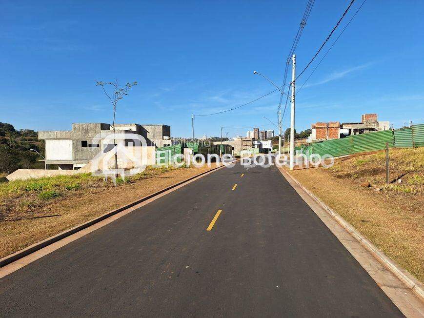 Terreno à venda no GRANJA MARILEUSA: 