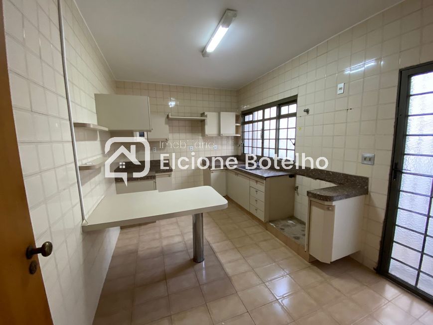 Casa para aluguel no Centro: 