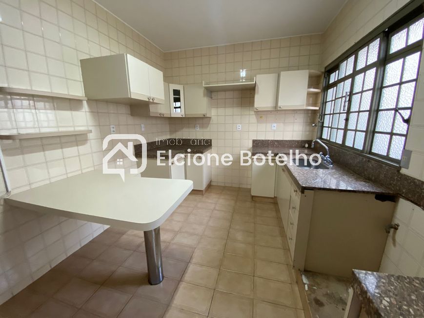 Casa para aluguel no Centro: 