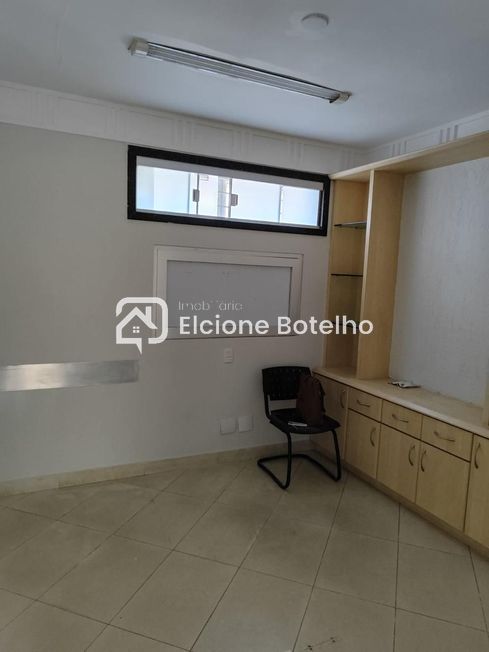 CASA COMERCIAL para aluguel no Centro: 