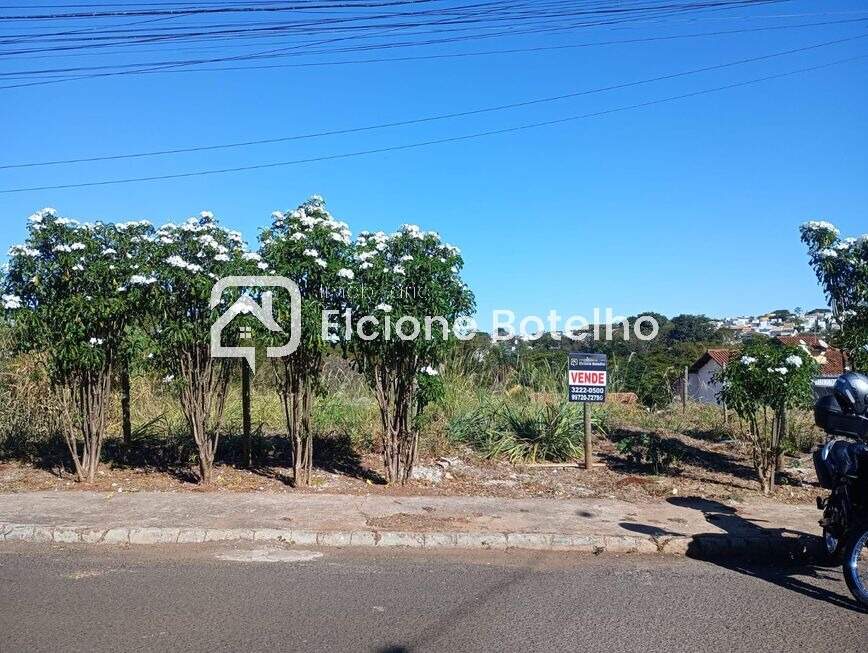 Terreno à venda no CIDADE JARDIM: 