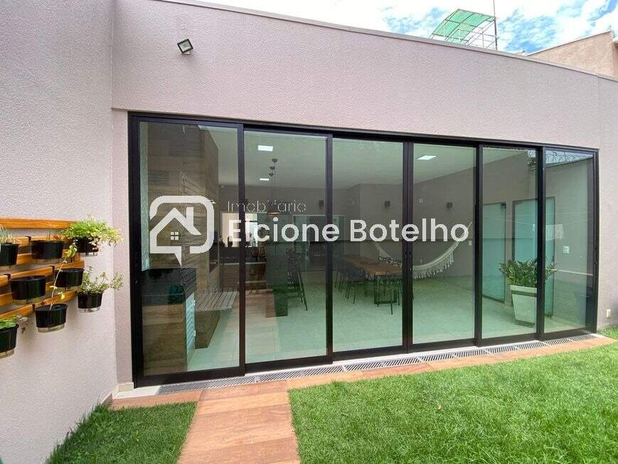 Casa à venda no LARANJEIRAS: 