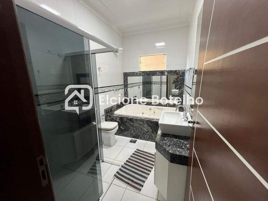 Casa à venda no JARDIM PATRICIA: 