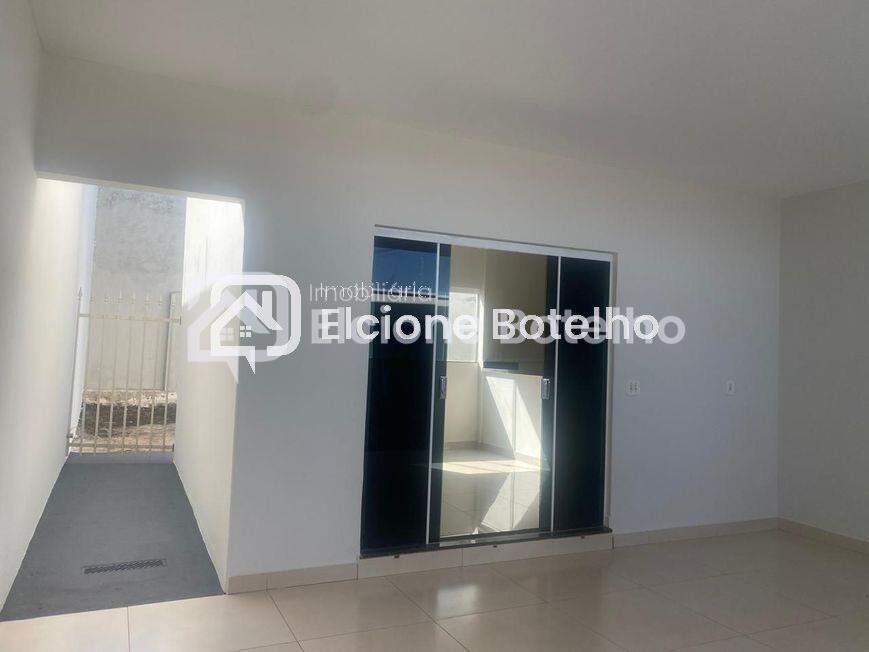 Casa à venda no OSVALDO REZENDE: 