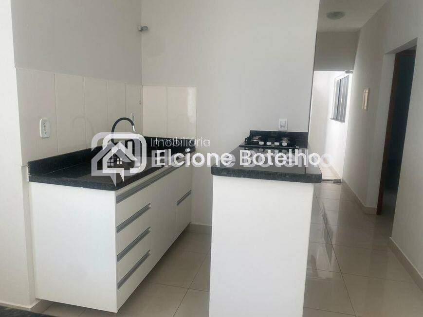 Casa à venda no OSVALDO REZENDE: 