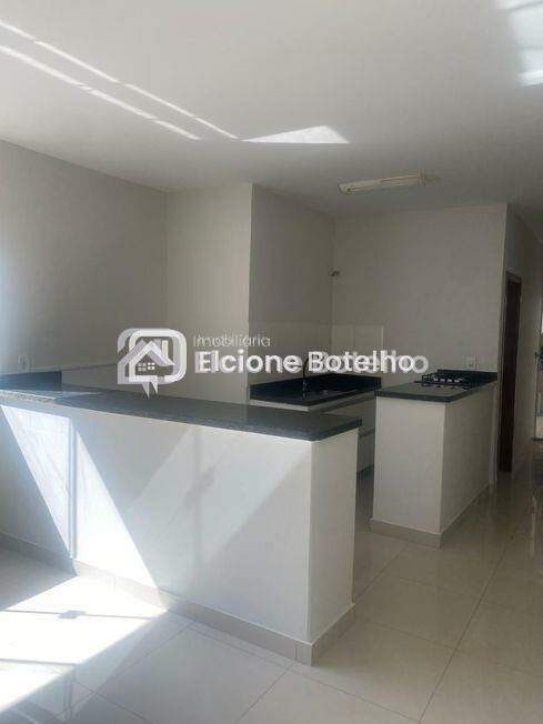 Casa à venda no OSVALDO REZENDE: 