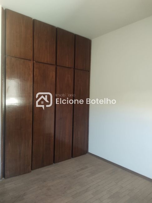 CASA COMERCIAL para aluguel no Centro: 