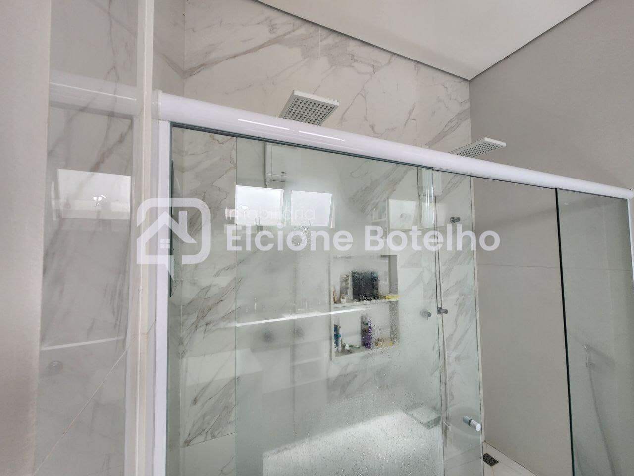 Casa de Condomínio à venda no LARANJEIRAS: 