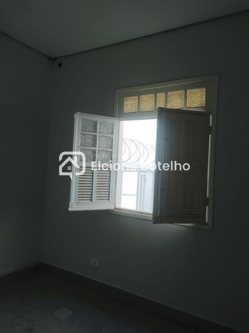 CASA COMERCIAL para aluguel no Centro: 