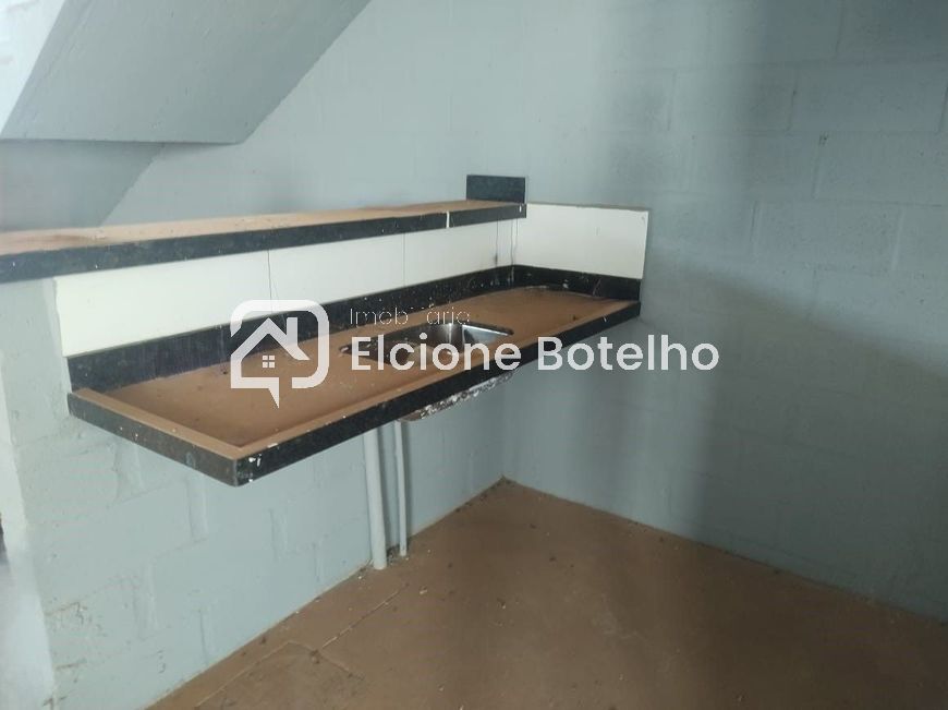 BARRACÃO para aluguel no NOVO MUNDO: 