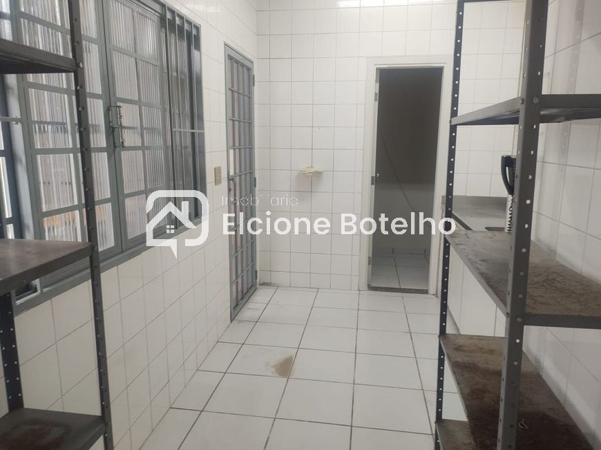 CASA COMERCIAL para aluguel no Centro: 