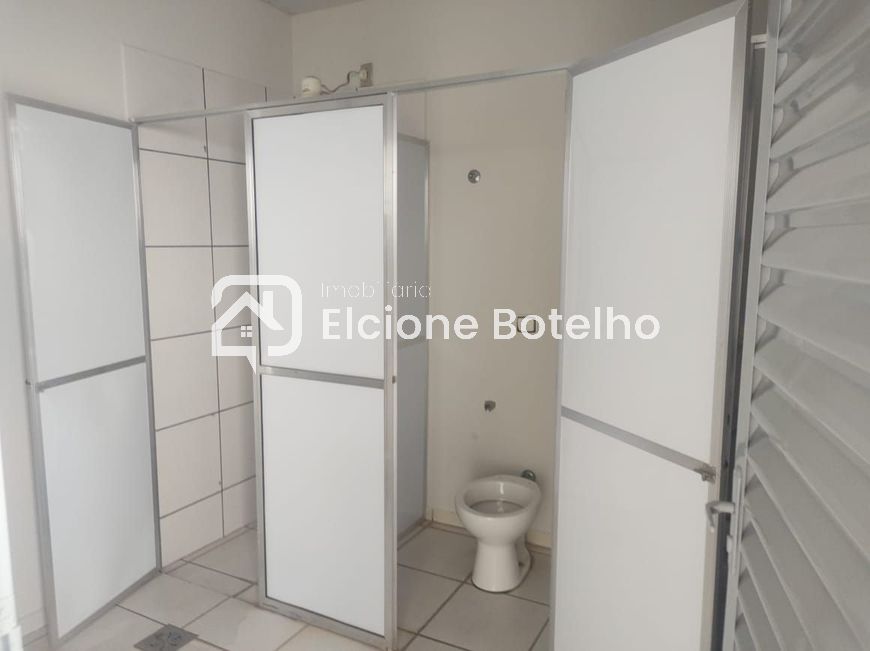 CASA COMERCIAL para aluguel no Centro: 