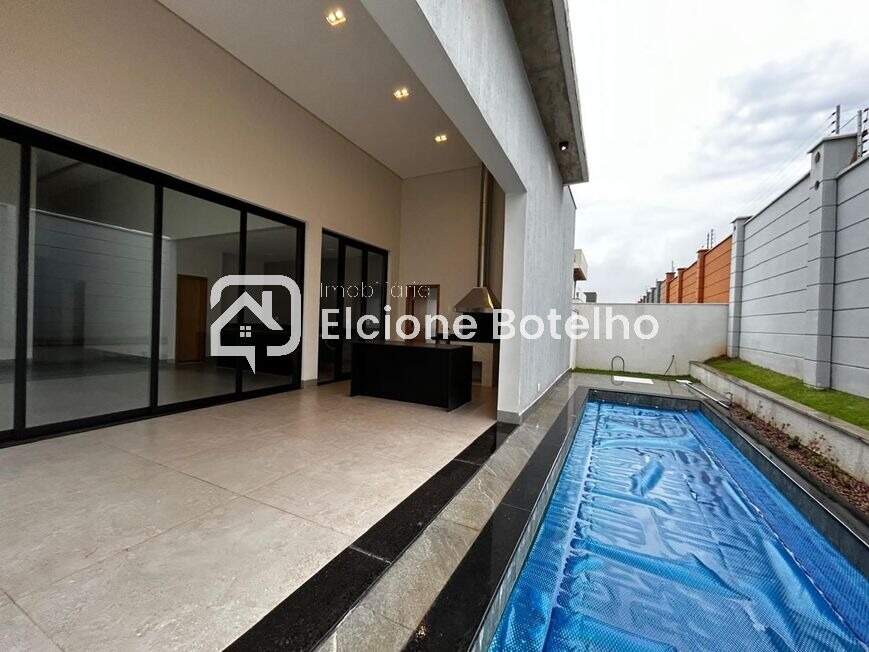 Casa à venda no GRANJA MARILEUSA: 