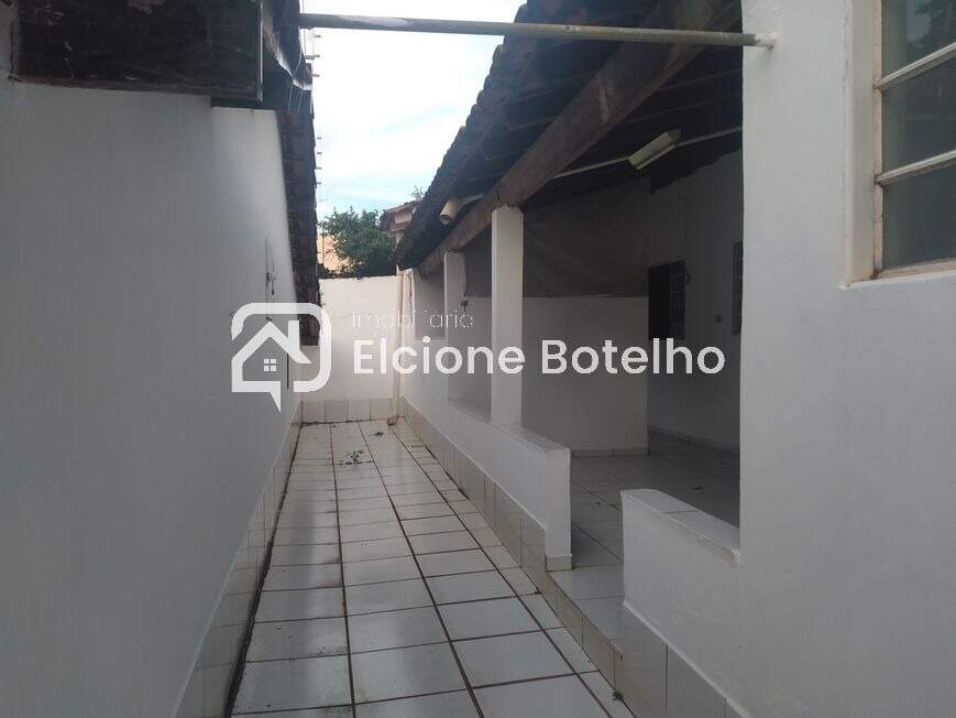 Casa à venda no SARAIVA: 