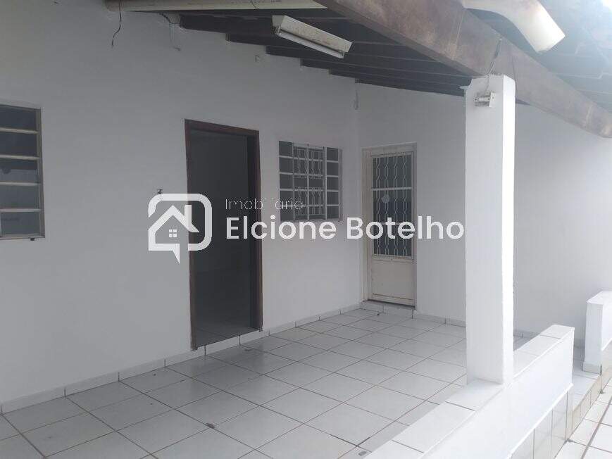 Casa à venda no SARAIVA: 