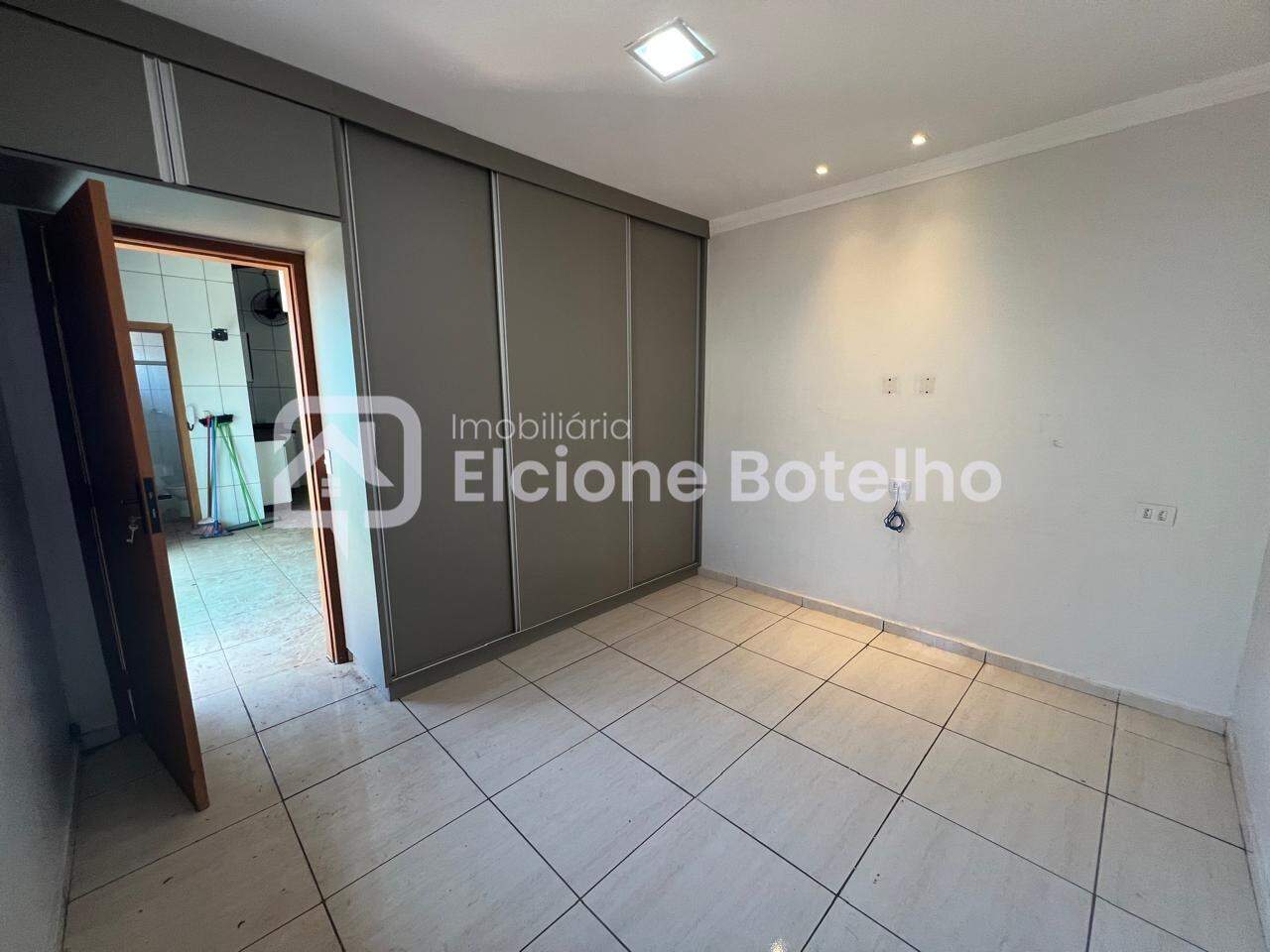 Casa à venda no TAIAMAN: 