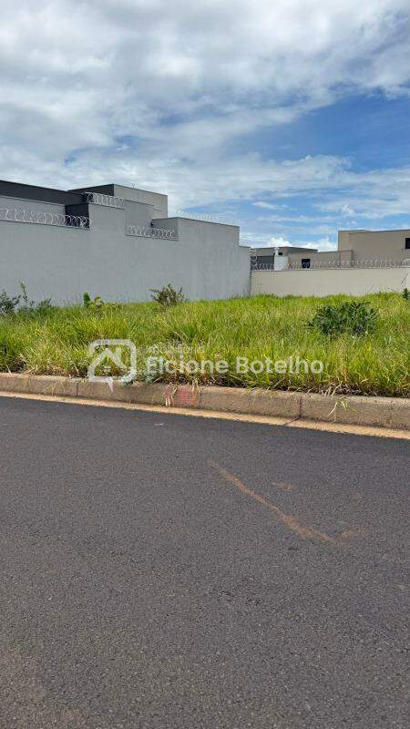 Terreno à venda no ACLIMACAO: 