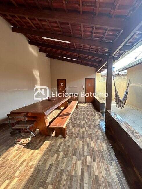 Casa à venda no JARDIM SUCUPIRA: 