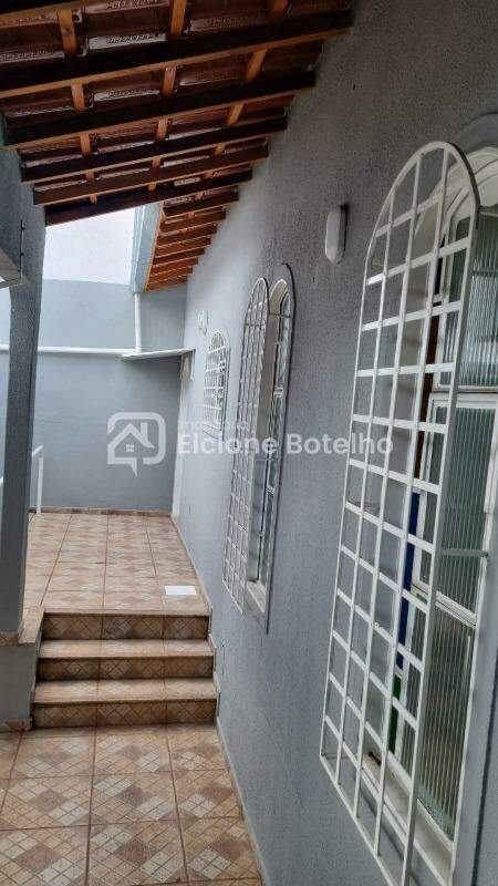 Casa para aluguel no SARAIVA: 