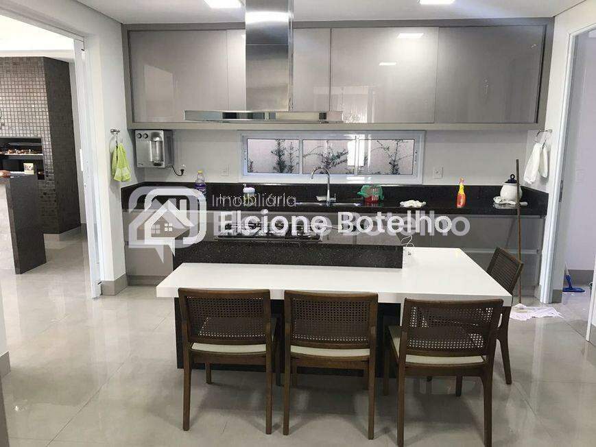 Casa de Condomínio à venda no JARDIM KARAIBA: 
