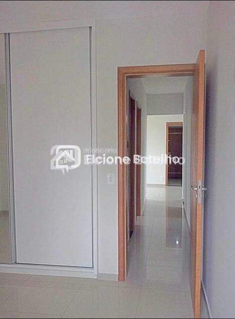 Apartamento à venda no SANTA MONICA: 
