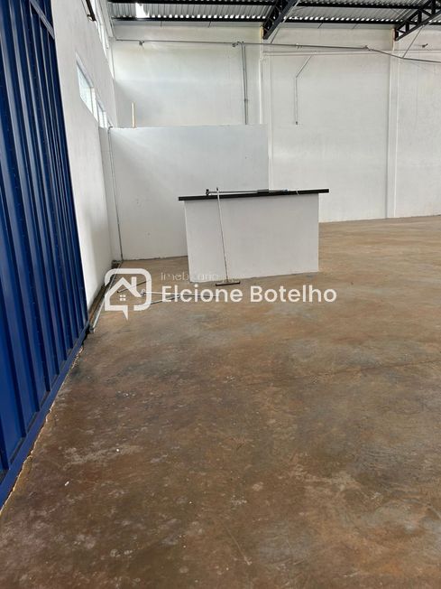 BARRACÃO para aluguel no NOVO MUNDO: 