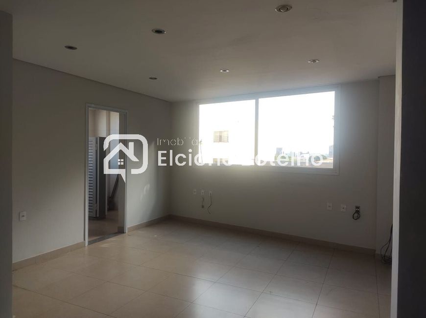 Sala para aluguel no Centro: 