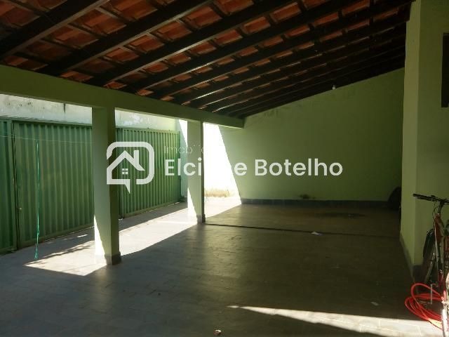 Casa à venda no JARDIM DAS PALMEIRAS: 