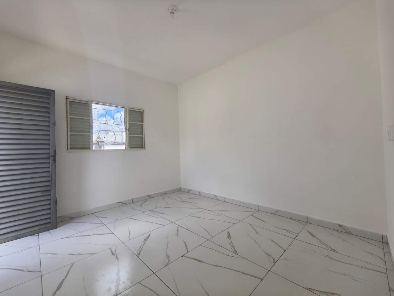 Casa para aluguel no SHOPPING PARK: 