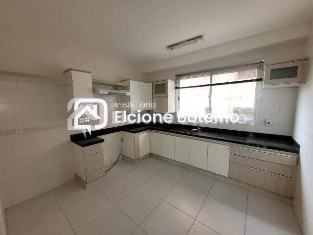 Apartamento à venda no SARAIVA: 