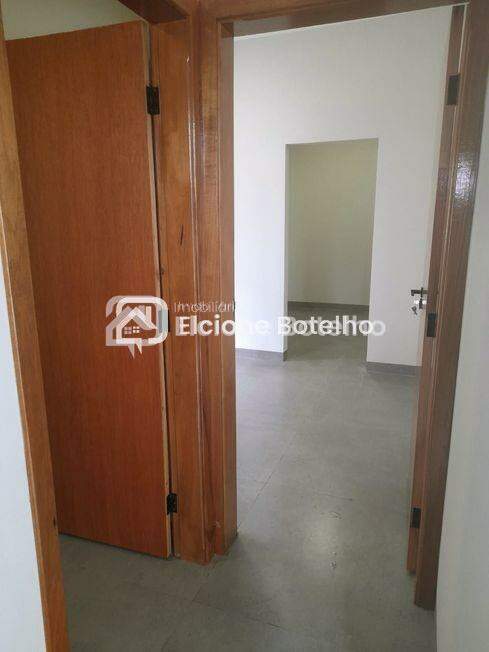 Casa à venda no NOVO MUNDO: 