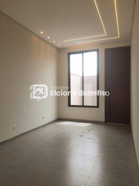 Casa à venda no NOVO MUNDO: 