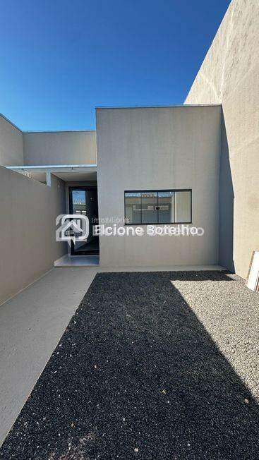 Casa à venda no JARDIM CANAA: 