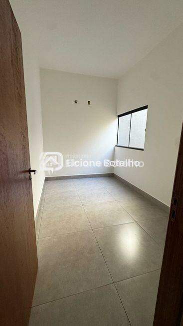 Casa à venda no JARDIM CANAA: 