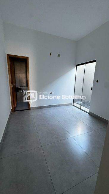 Casa à venda no JARDIM CANAA: 