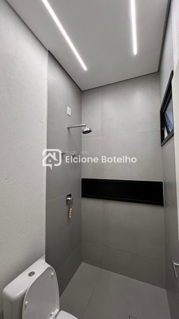 Casa para aluguel no NOVO MUNDO: 