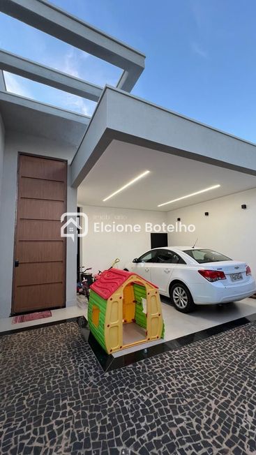 Casa para aluguel no NOVO MUNDO: 