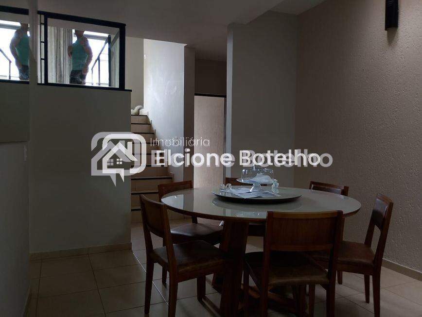Casa à venda no Centro: 