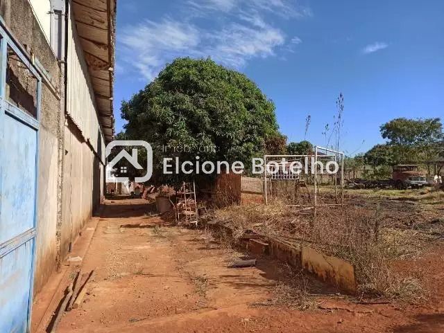 BARRACÃO para aluguel no SEGISMUNDO PEREIRA: 