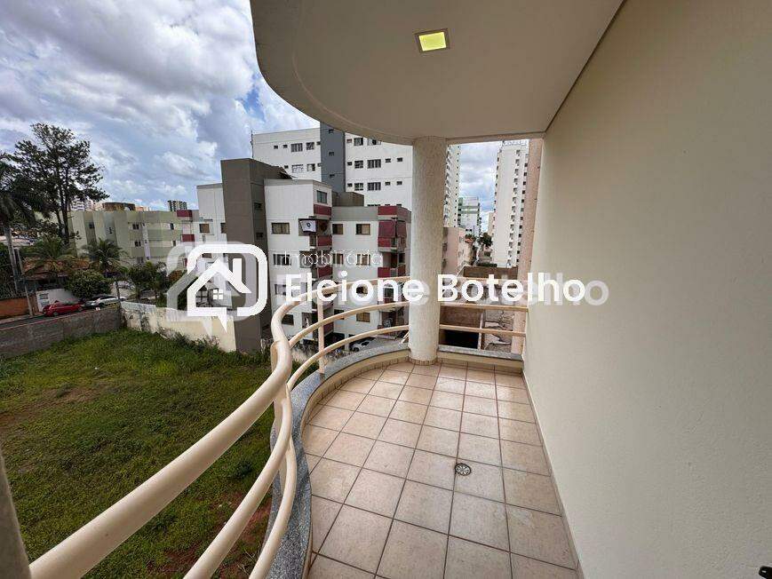 Apartamento à venda no SARAIVA: 