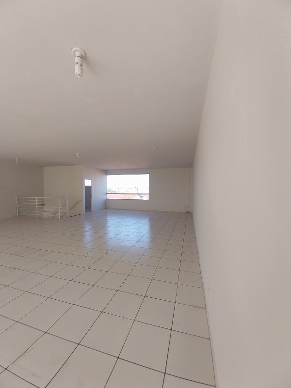 Loja para aluguel no DONA ZULMIRA: 