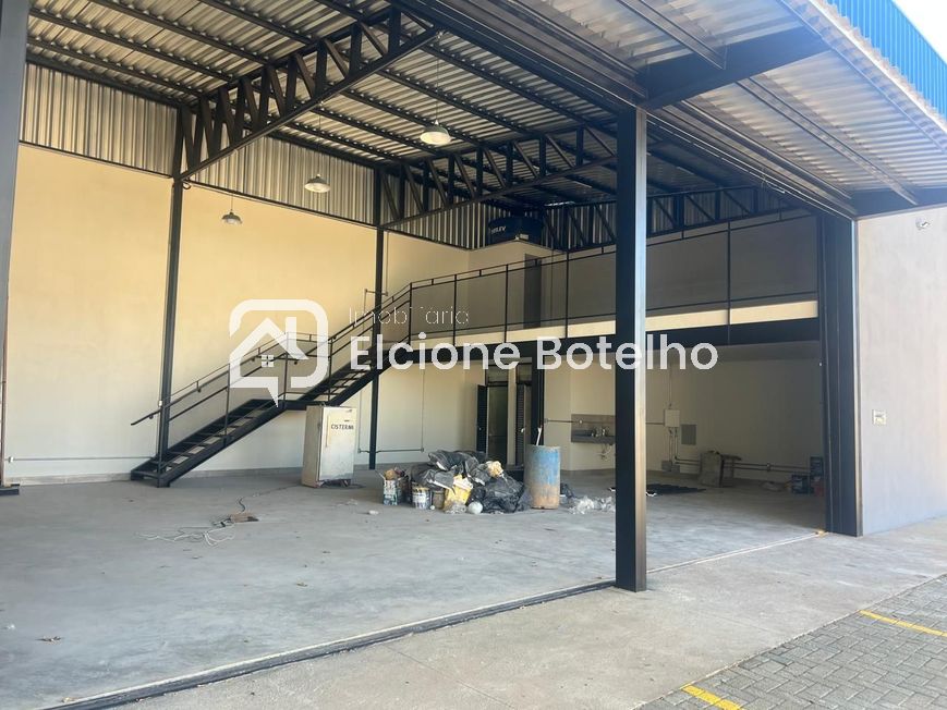 Galpão para aluguel no CUSTODIO PEREIRA: 